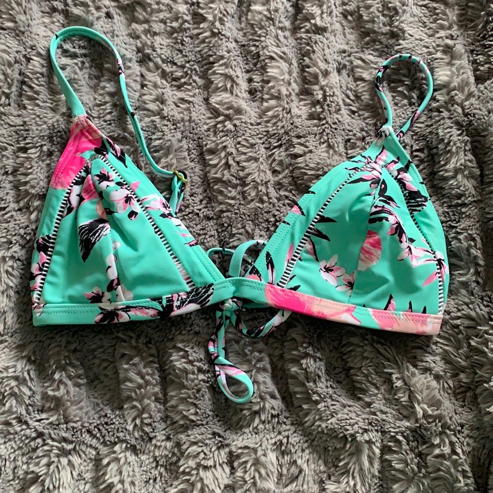 Turquoise floral detail swimsuit top